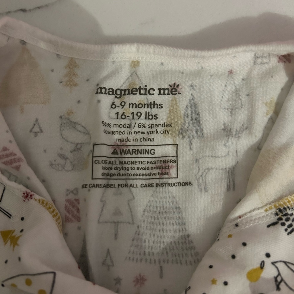 Magnetic me Christmas sleeper - Picture 2 of 2